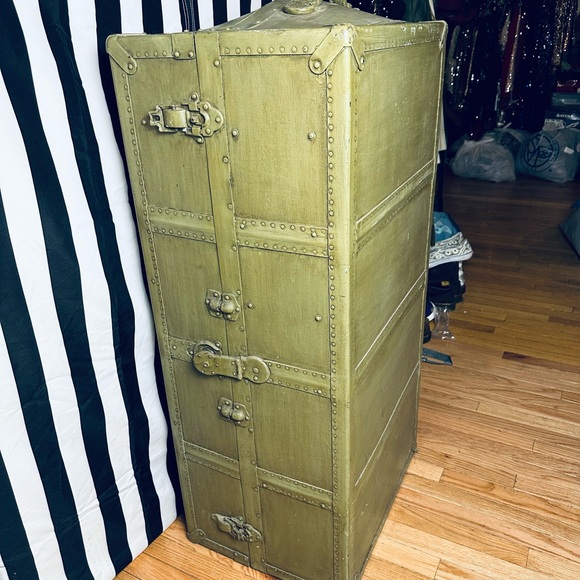 Antique Early 1900s Innovation Trunk Co. Green Wardrobe Steamer Trunk Suitcase - Picture 3 of 10